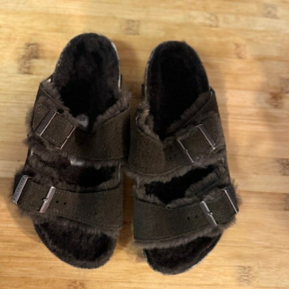 NWOT - Birkenstock Arizona Chocolate Suede Shearling Slide Sandal - Picture 10 of 16